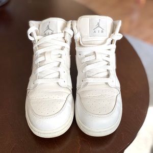 Air Jordan 1 mid
